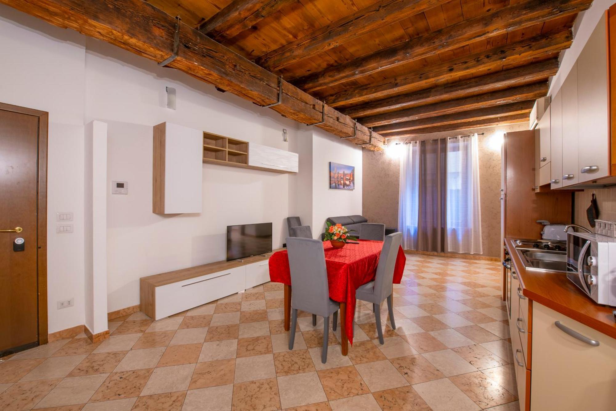 Palace Home Mazzini Verona Center 1 מראה חיצוני תמונה