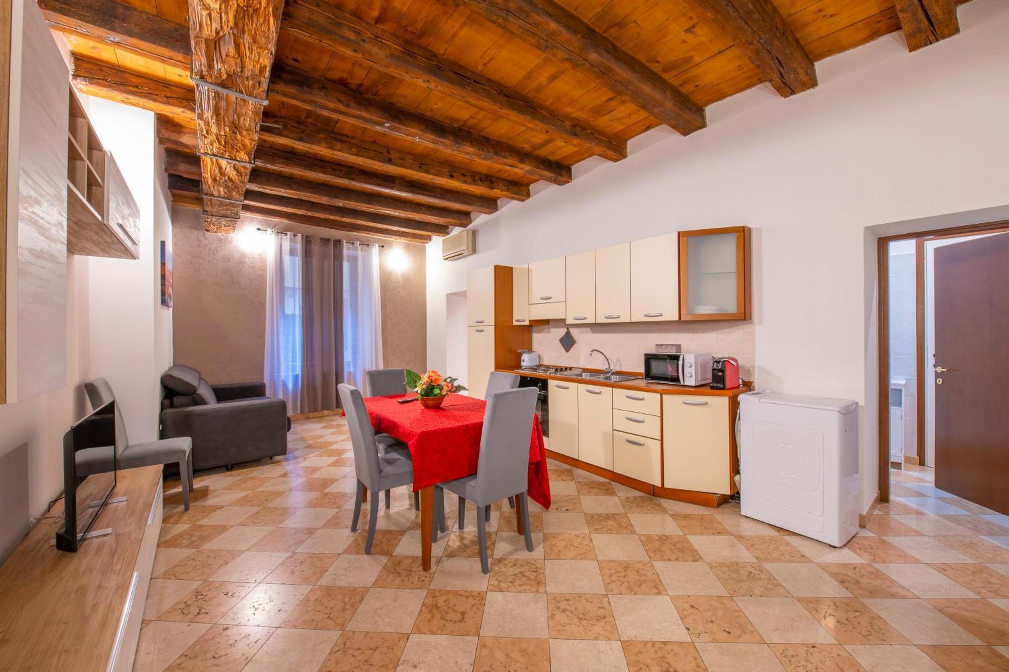 Palace Home Mazzini Verona Center 1 מראה חיצוני תמונה