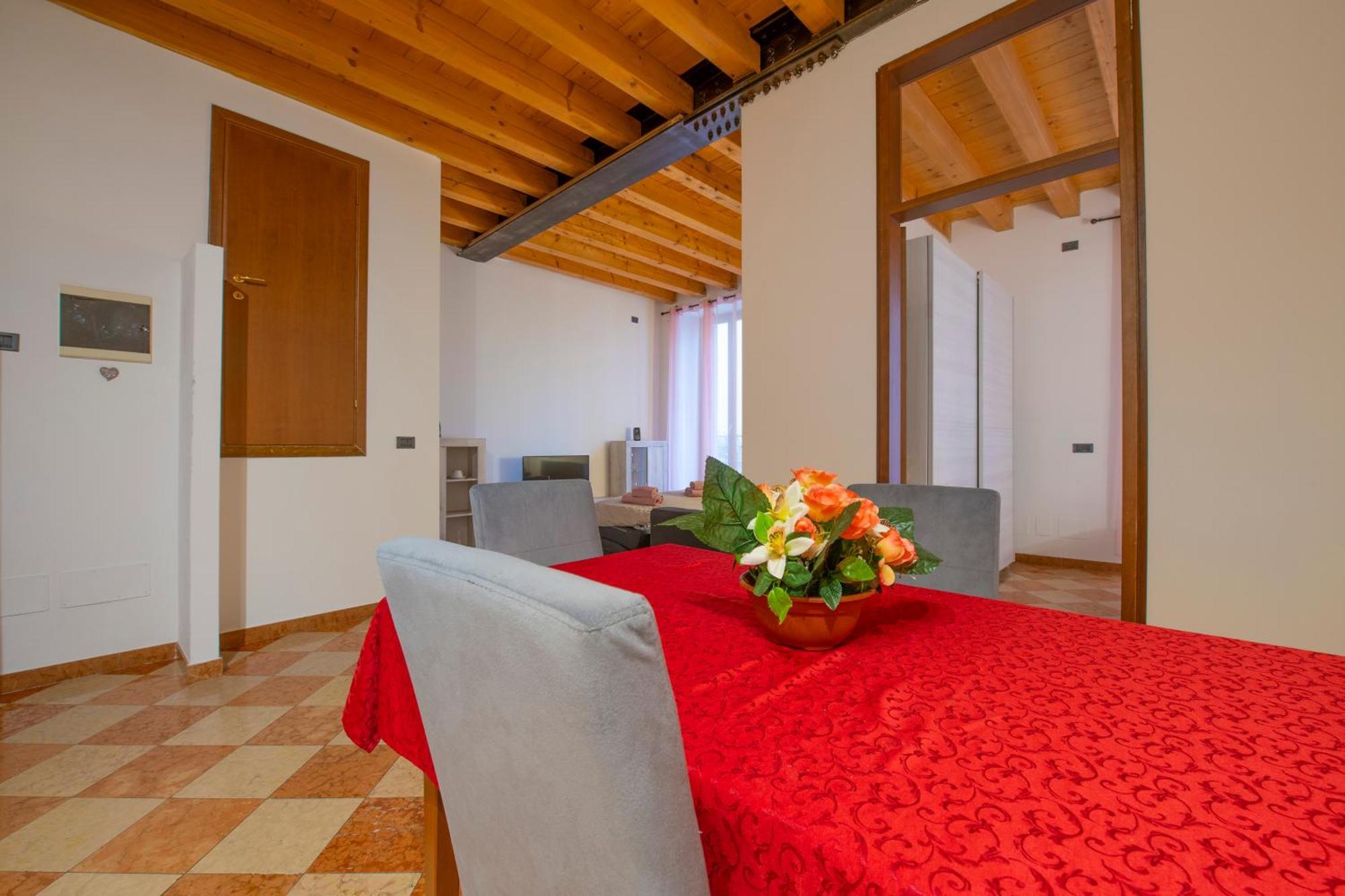 Palace Home Mazzini Verona Center 1 מראה חיצוני תמונה