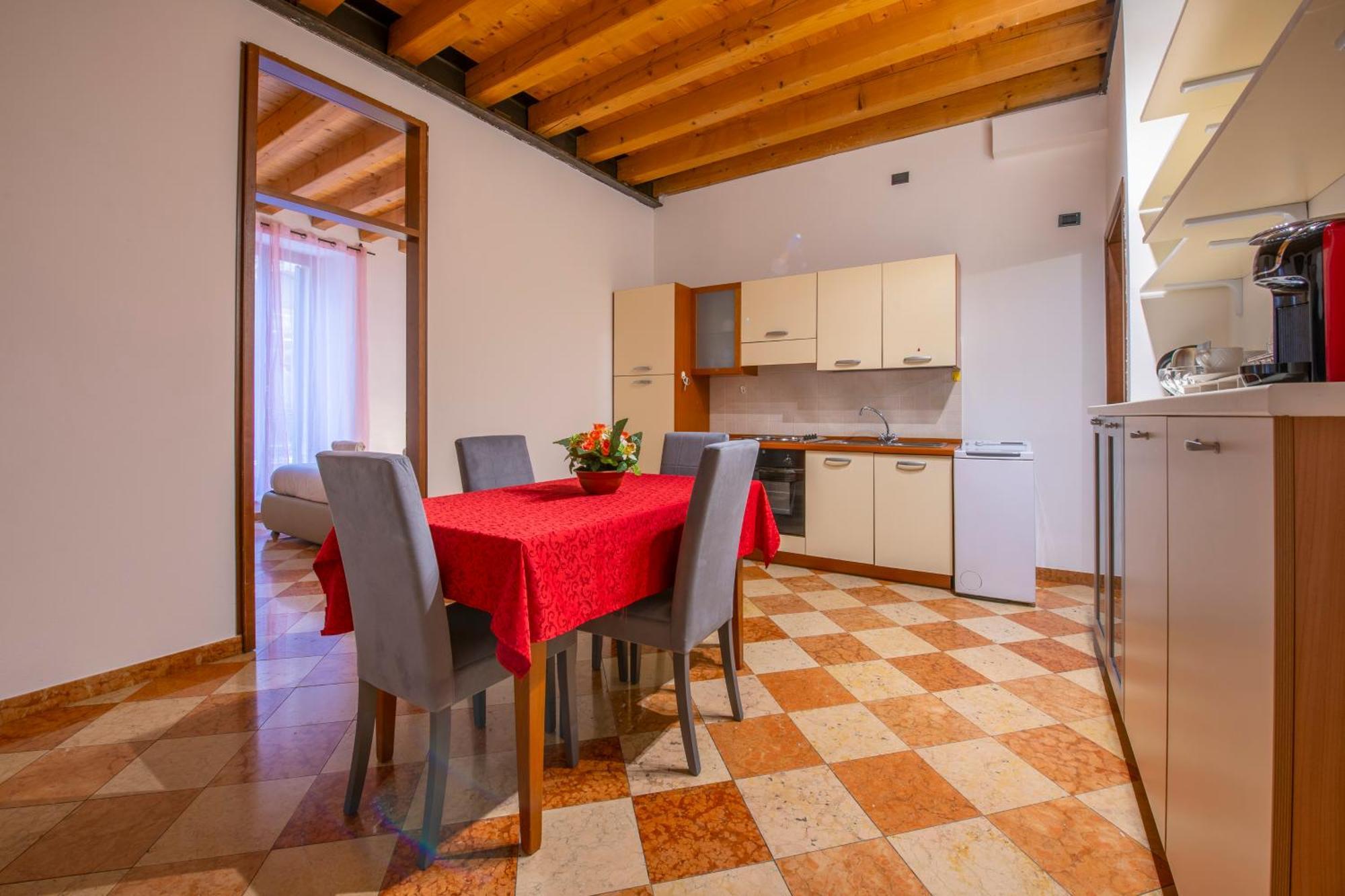 Palace Home Mazzini Verona Center 1 מראה חיצוני תמונה